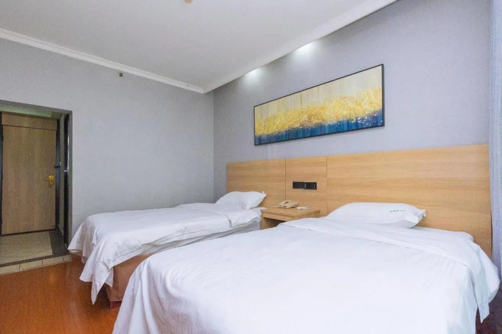 Bed in GreenTree Inn Chongqing Longhu Times Tianjie Xietaizi Metro Station