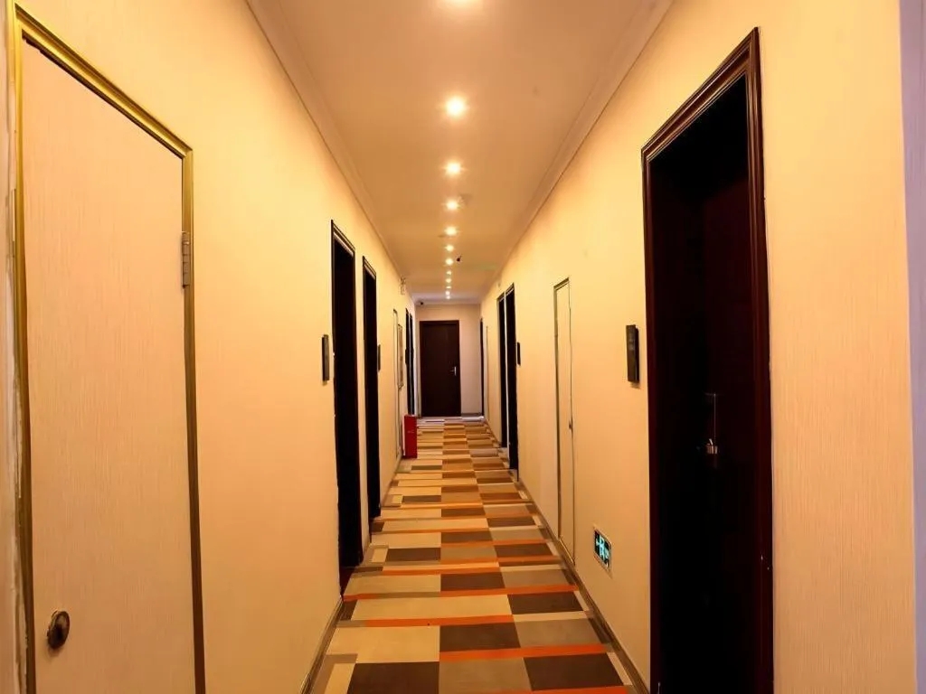 Shell Ganzhou Central Theme Hotel