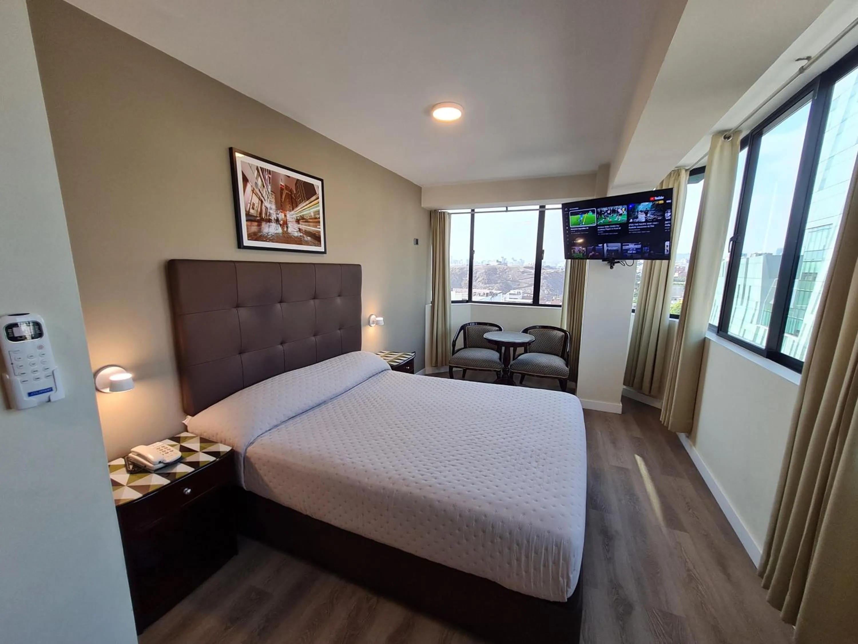 TV and multimedia, Bed in Hotel Lexus