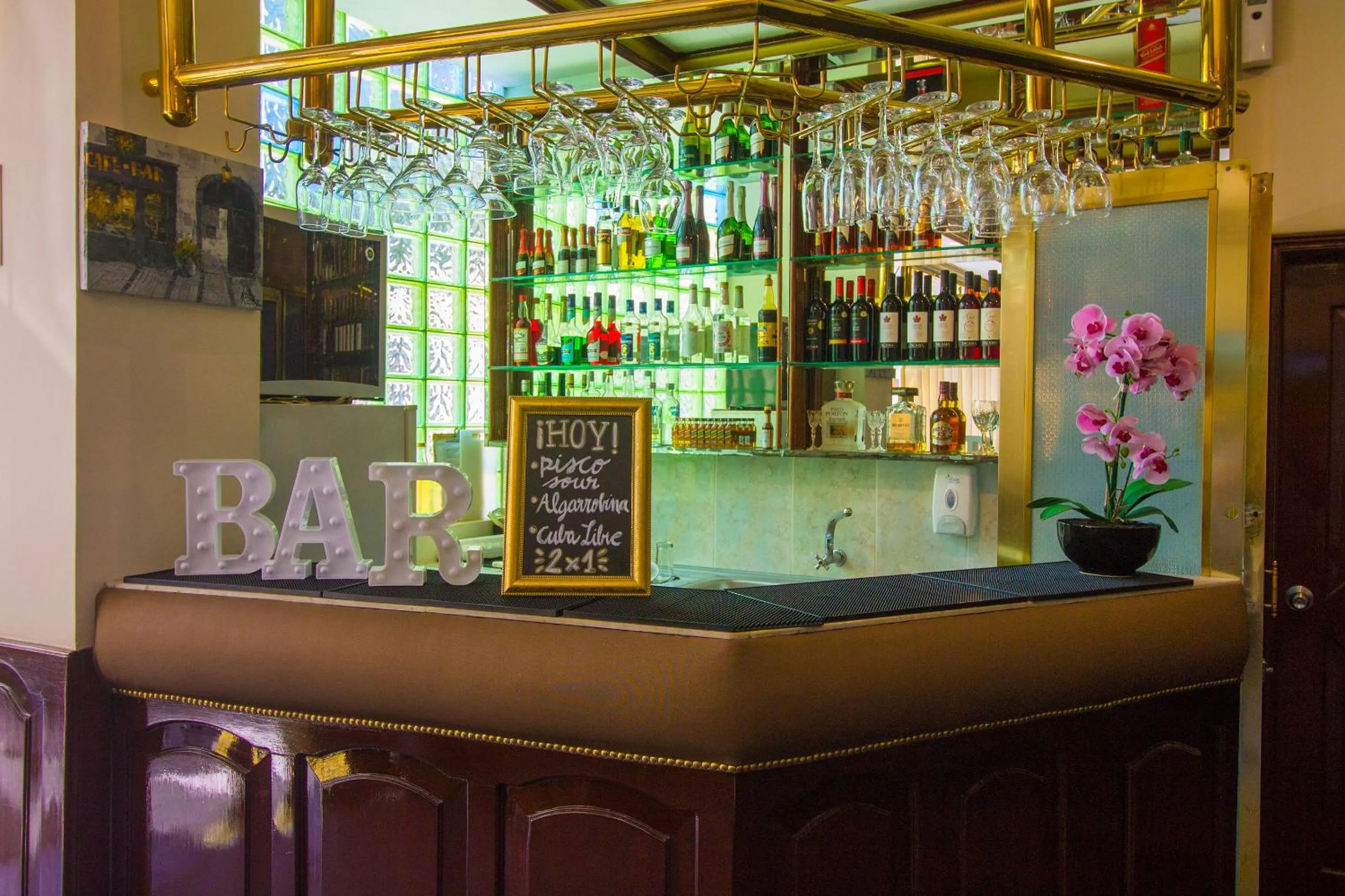 Lounge or bar in Hotel Lexus