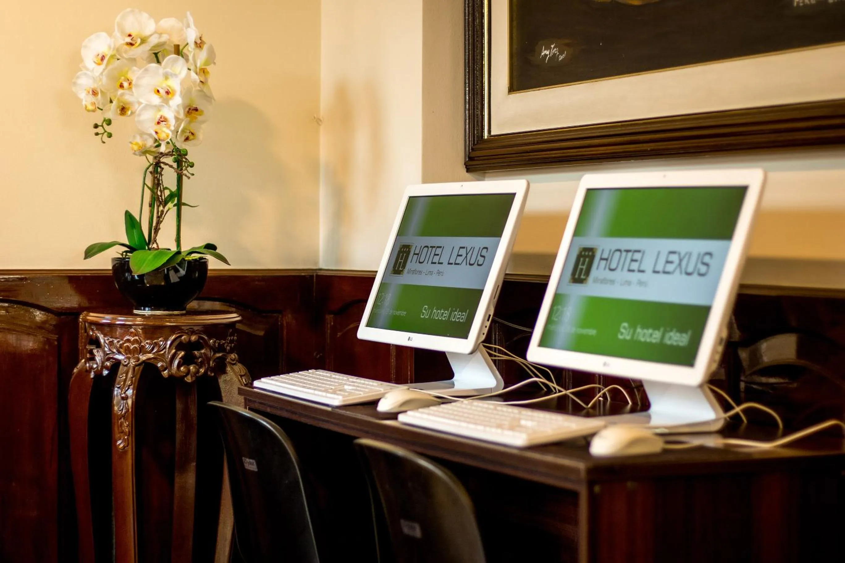 Business facilities in Hotel Lexus