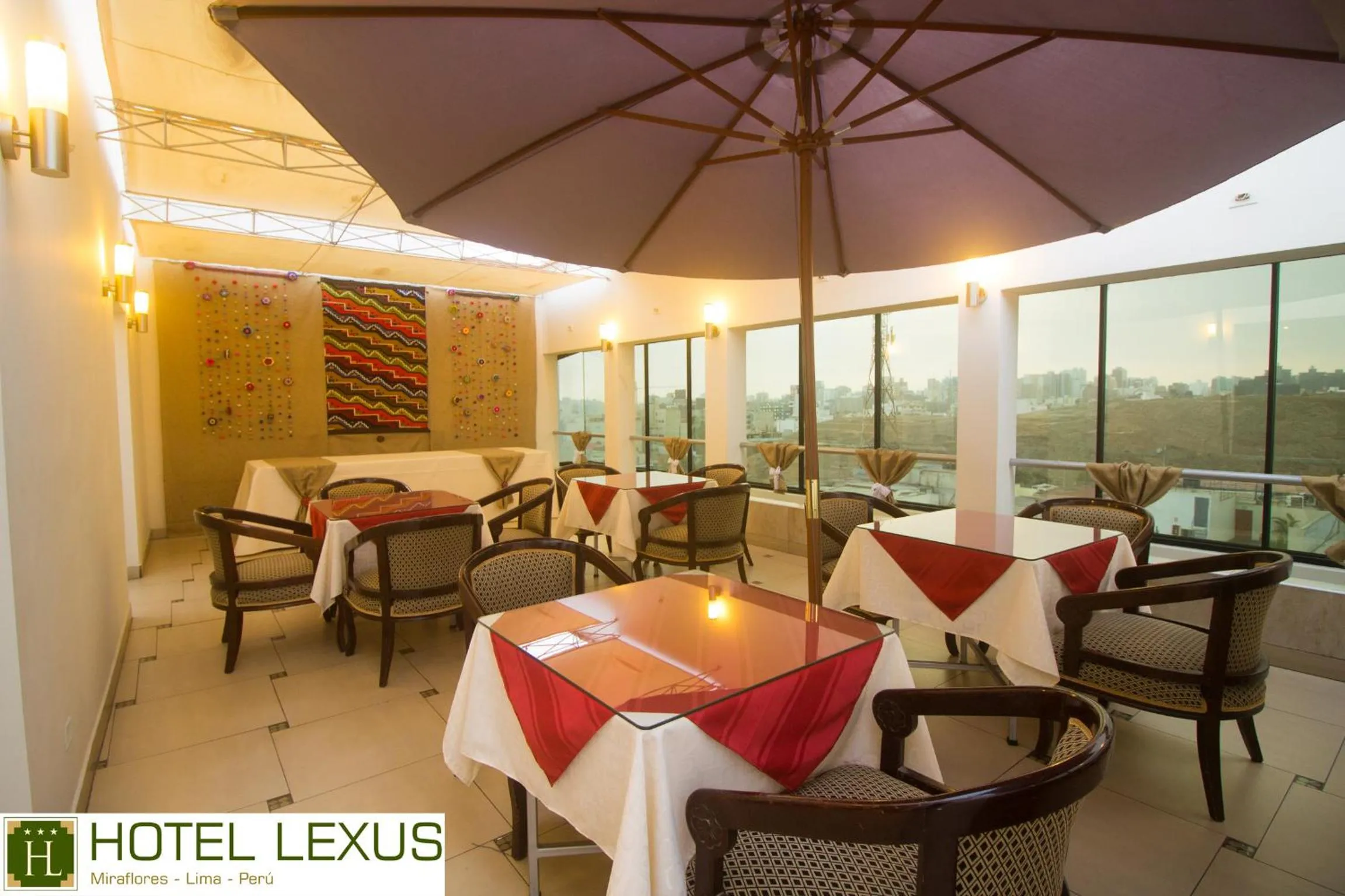 Restaurant/places to eat in Hotel Lexus