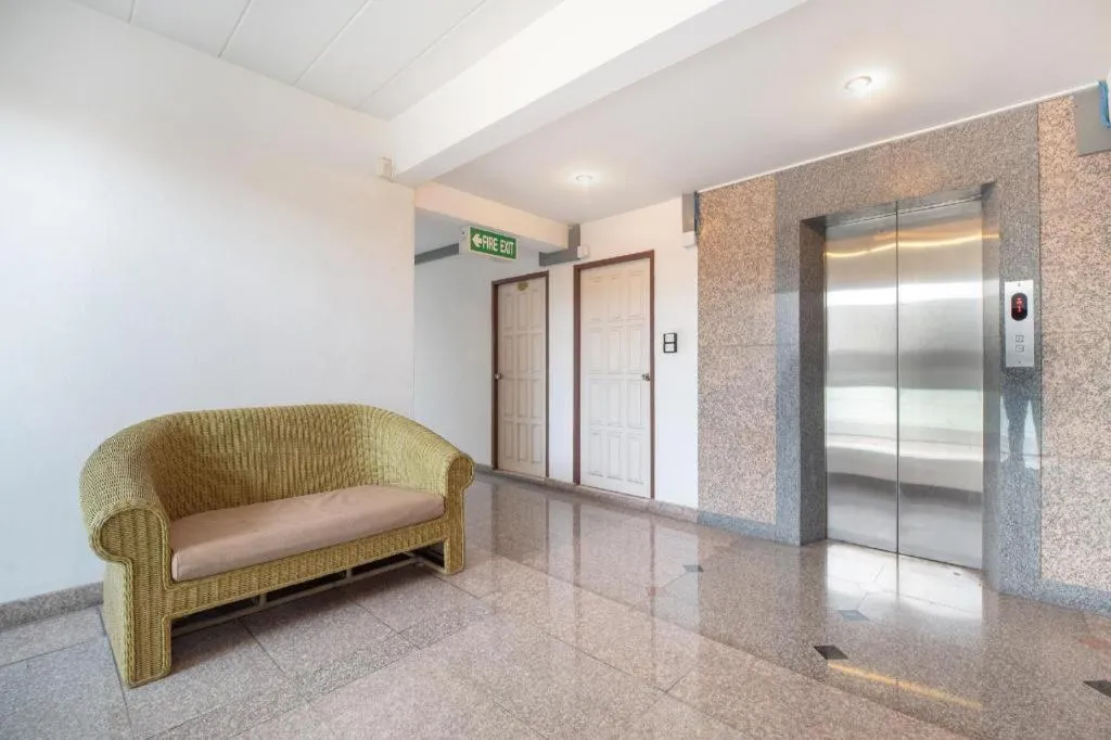 OYO 519 B Min Airport