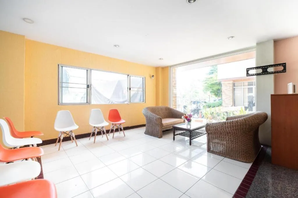 OYO 519 B Min Airport