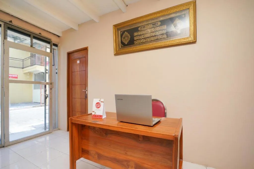 OYO 2656 Az Zahra Residence Syariah