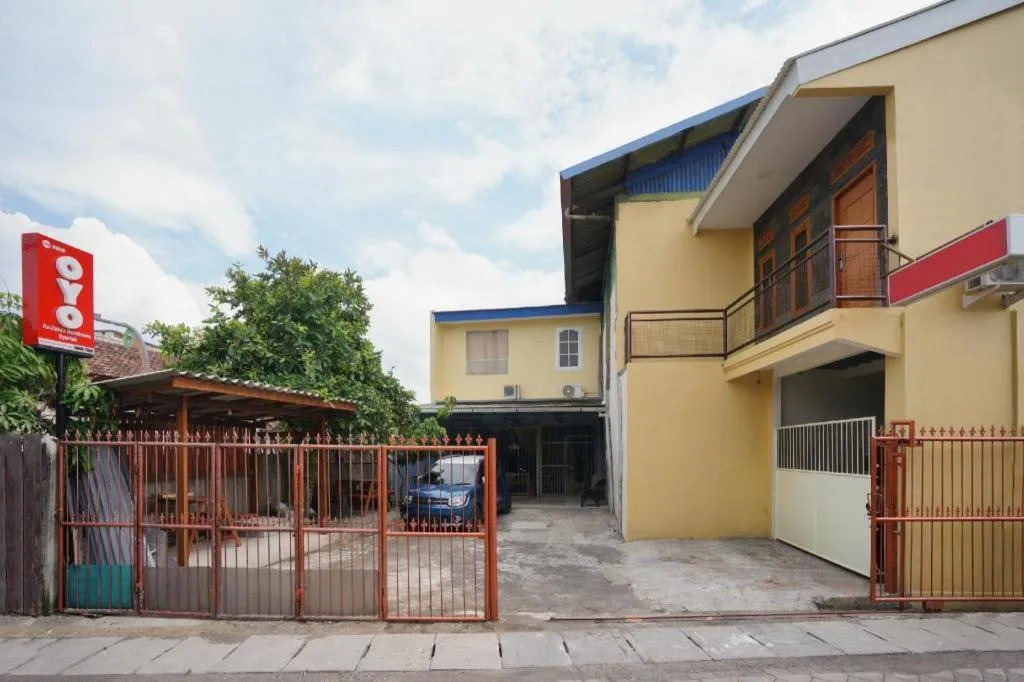 OYO 2656 Az Zahra Residence Syariah