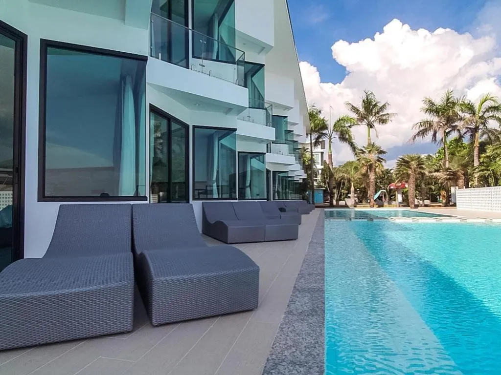 Rattana Pura Beach Resort