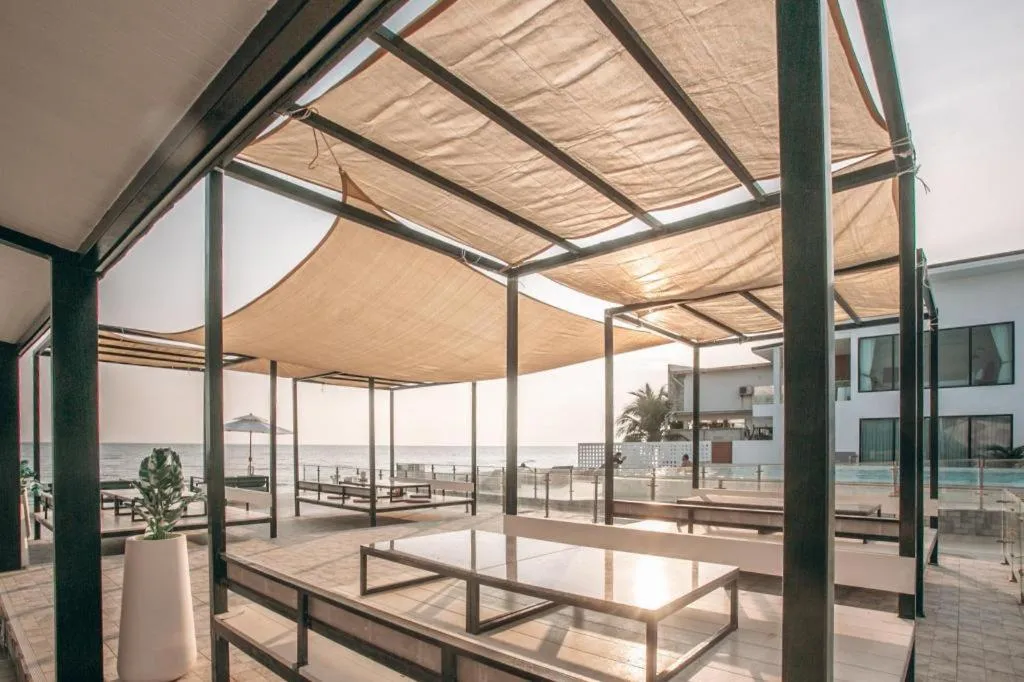 Rattana Pura Beach Resort