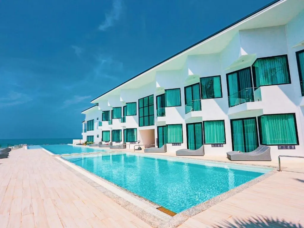 Rattana Pura Beach Resort