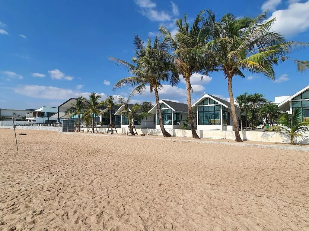 Rattana Pura Beach Resort