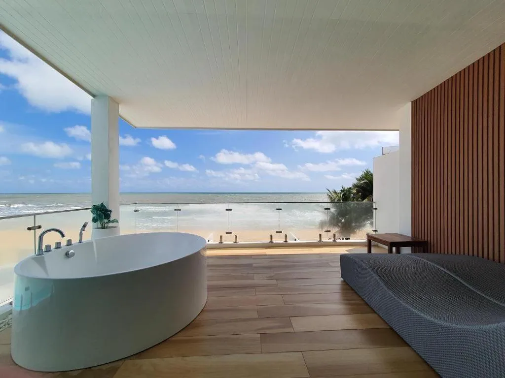 Rattana Pura Beach Resort