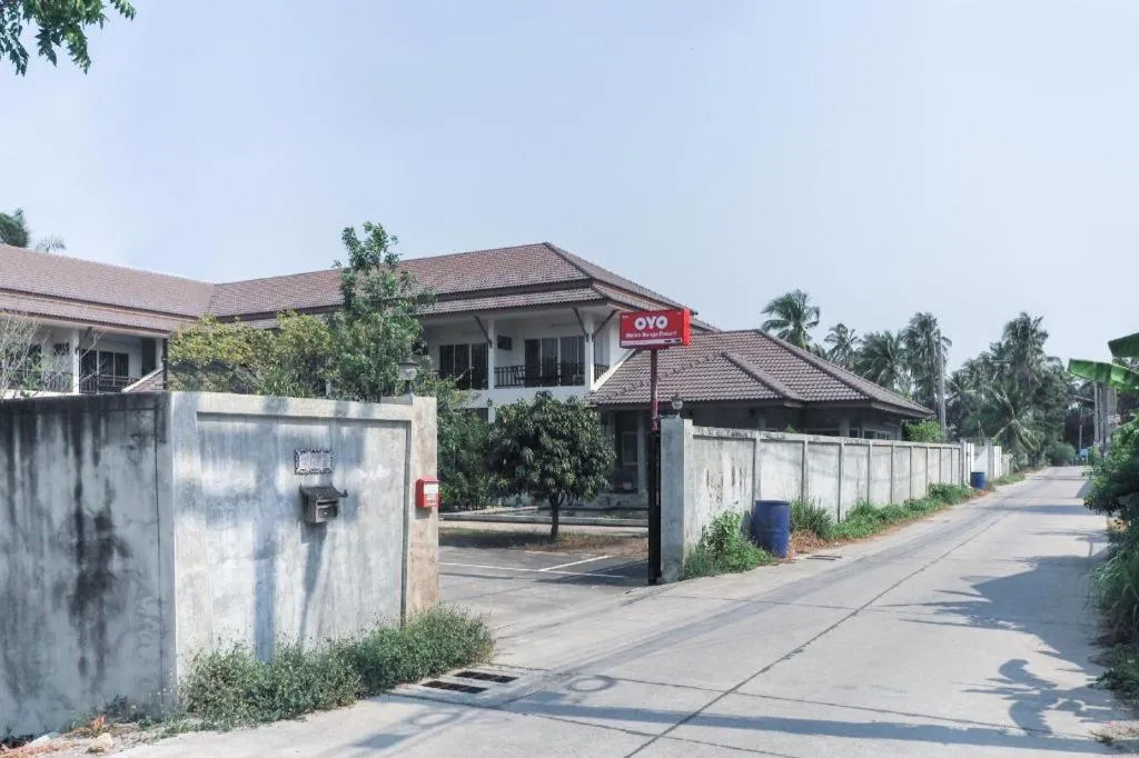 Super OYO 662 Malee Bunga Hotel