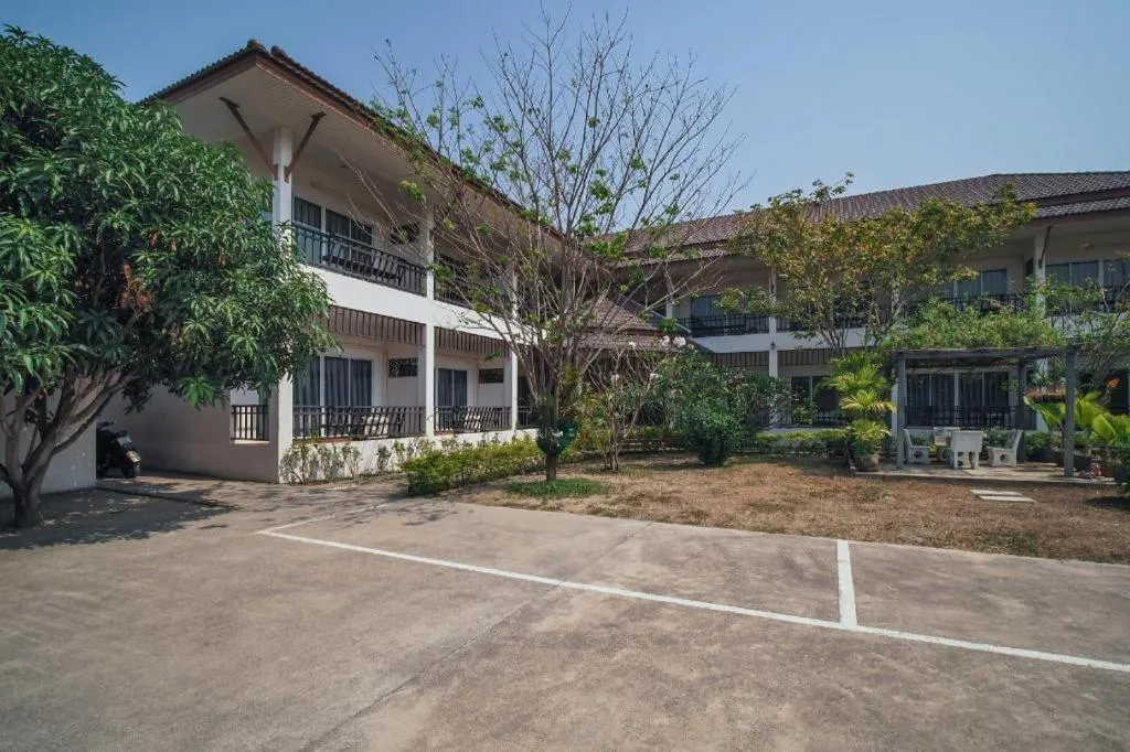 Super OYO 662 Malee Bunga Hotel