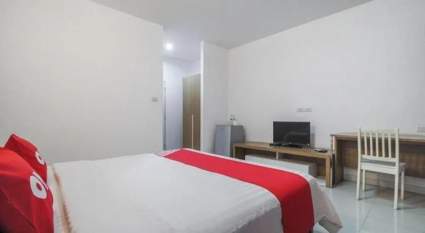 Bed in Super OYO 662 Malee Bunga Hotel