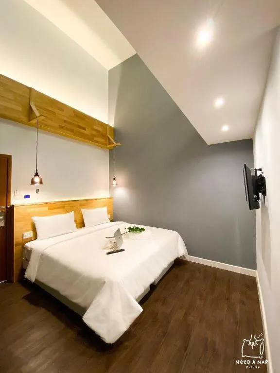 Bed in Need a Nap Hostel Phrae