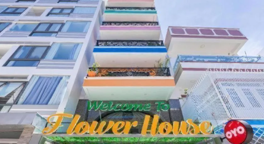 OYO 1028 Flower House Apartment