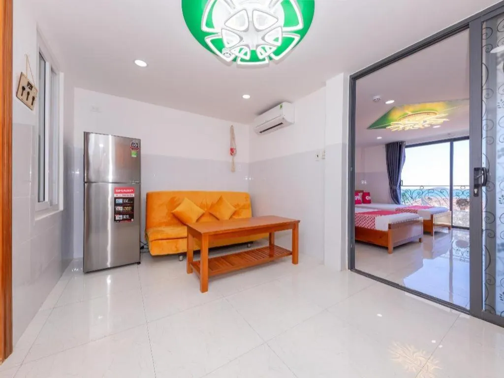 OYO 1028 Flower House Apartment