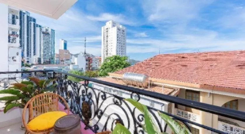 OYO 1028 Flower House Apartment