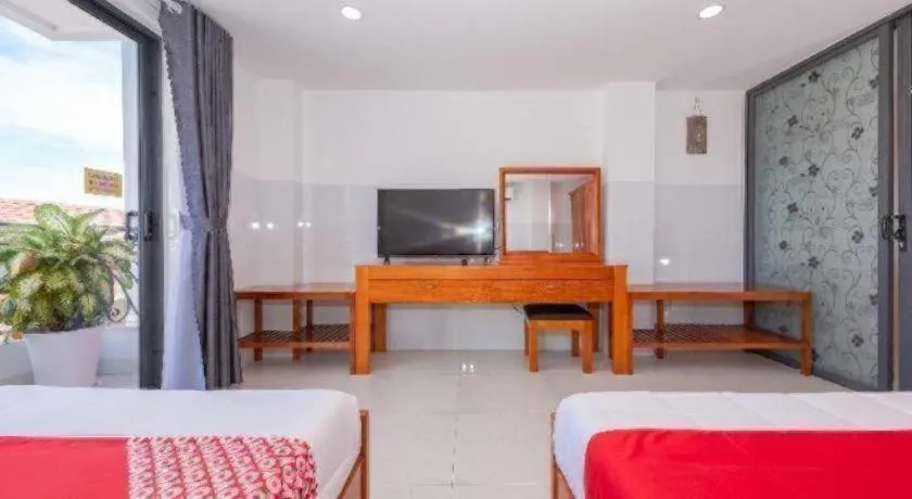 OYO 1028 Flower House Apartment