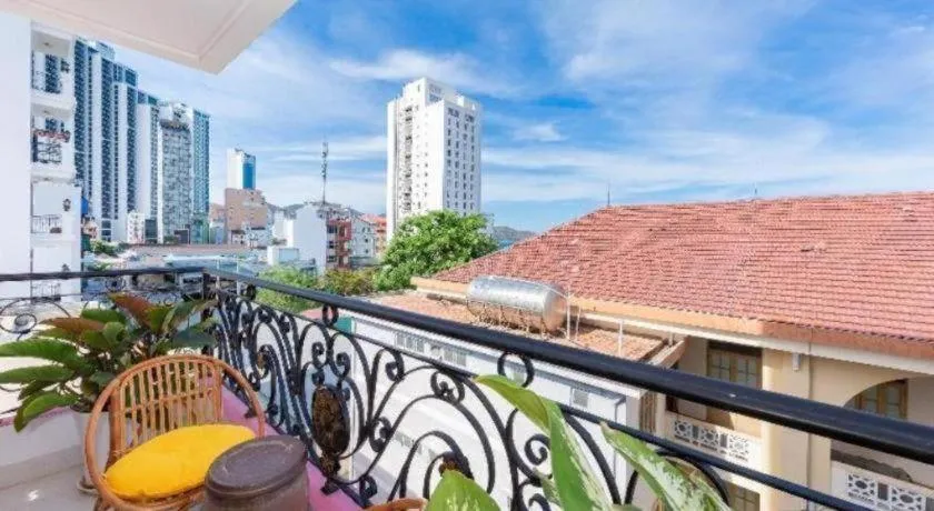 OYO 1028 Flower House Apartment