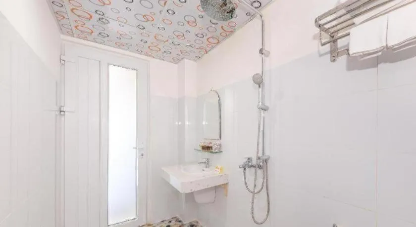 OYO 1028 Flower House Apartment