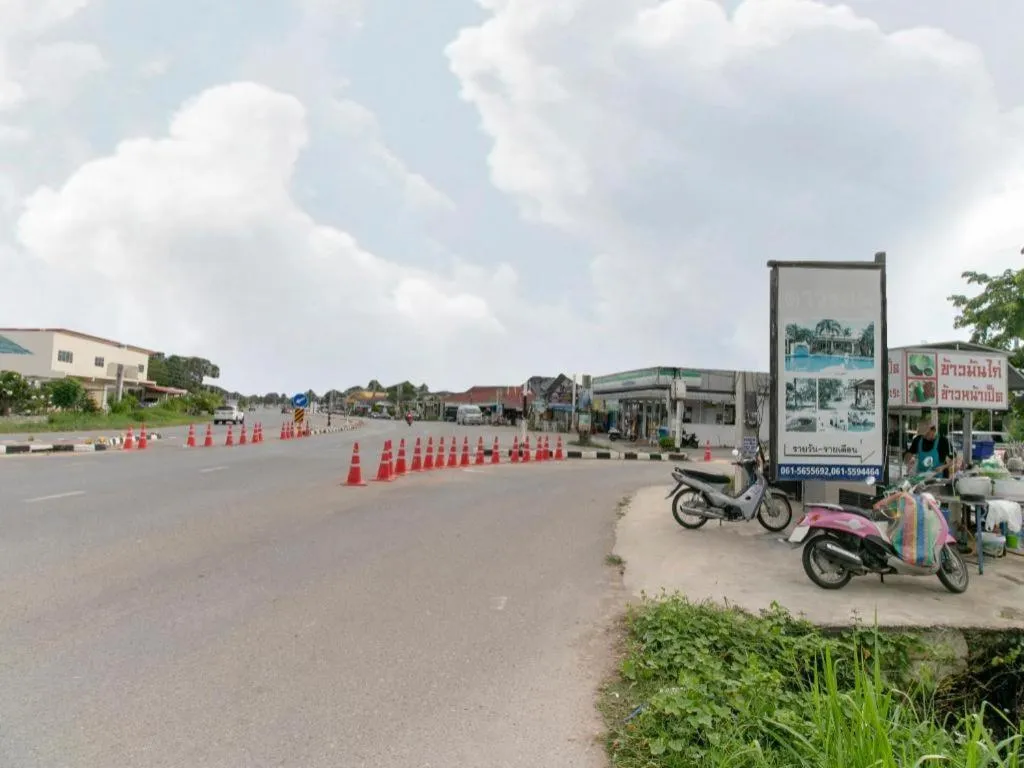 CAPITAL O961 Baan Dow Chompoo Resort