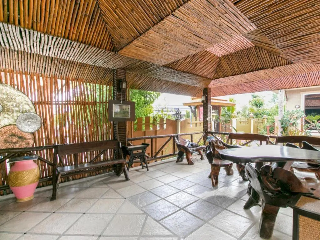 CAPITAL O961 Baan Dow Chompoo Resort