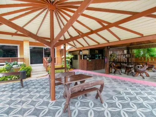 CAPITAL O961 Baan Dow Chompoo Resort