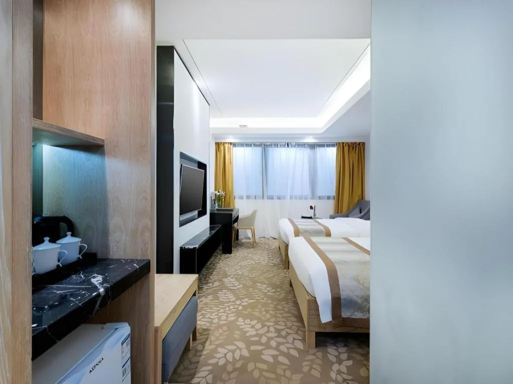 Bed in Golden Central Hotel Shenzhen