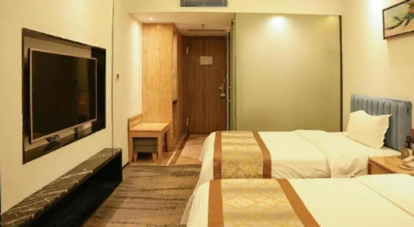 Bed in Golden Central Hotel Shenzhen