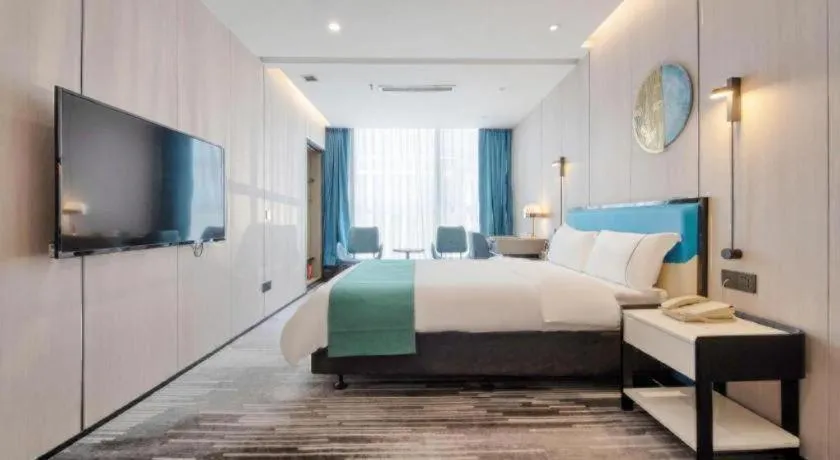 Bed in Golden Central Hotel Shenzhen