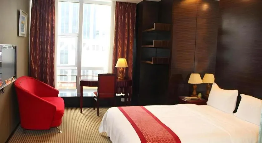 Bed in Golden Central Hotel Shenzhen