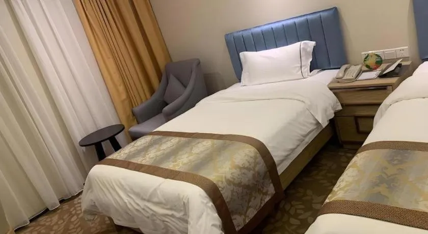 Bed in Golden Central Hotel Shenzhen