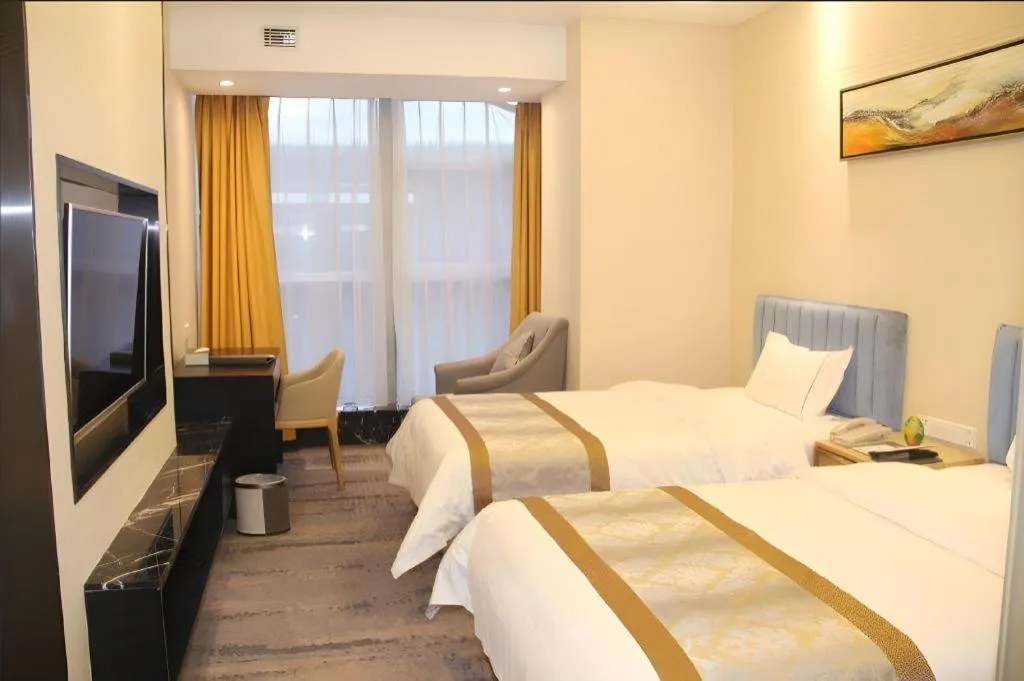 Bed in Golden Central Hotel Shenzhen