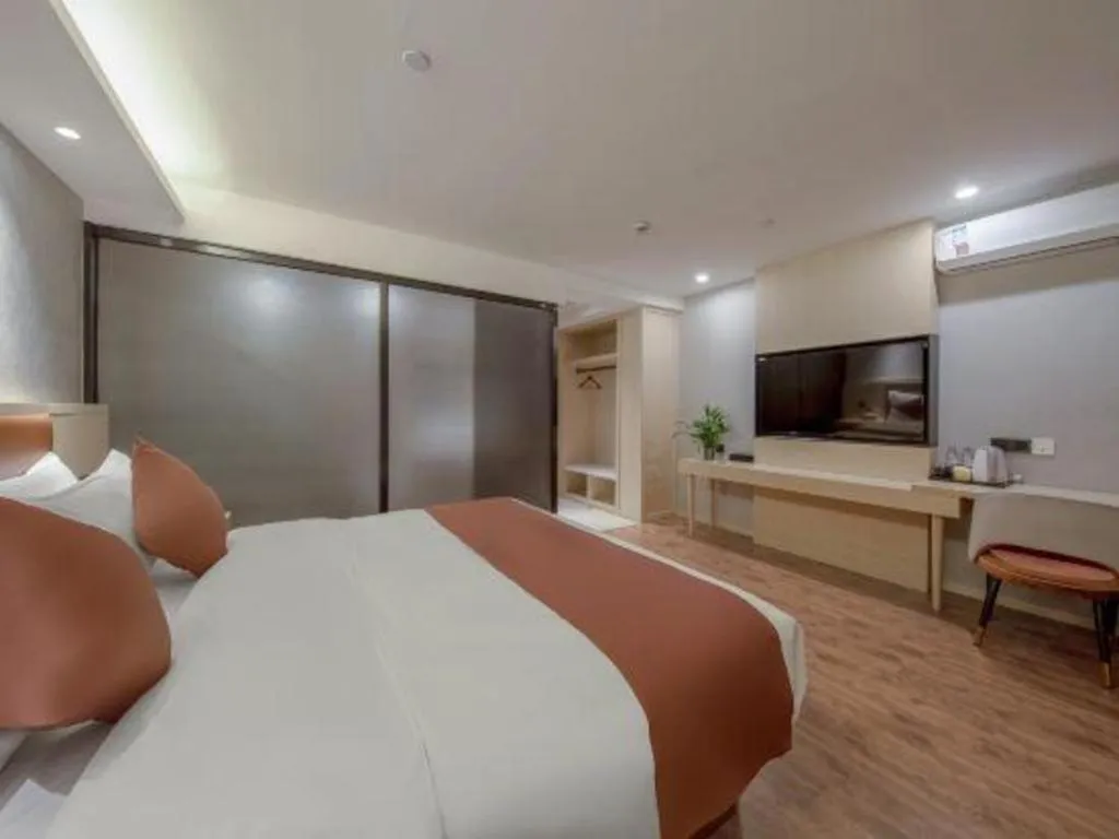 Bed in Gya Hotel Shanghai Long Distance Passenger Terminal Station