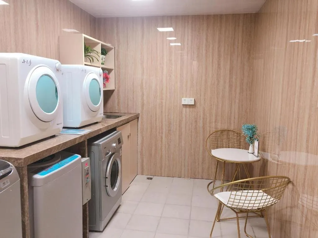 7 Days Premium·Guangzhou Dongxiaonan Subway Station