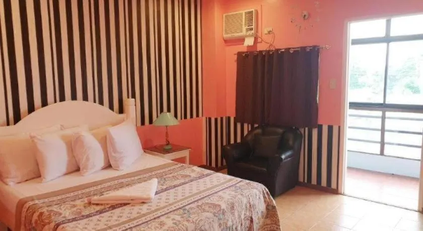 Bed in Walk Around Hotel