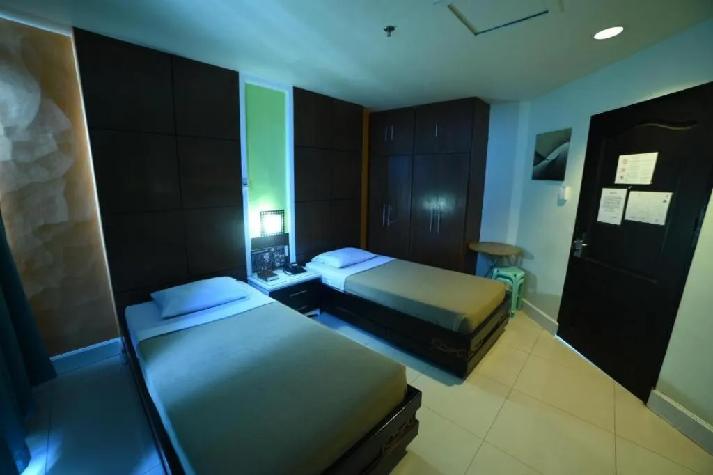 Bed in Marcian Business Hotel