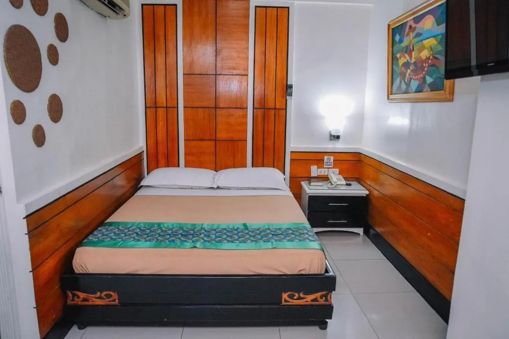 Bed in Marcian Business Hotel