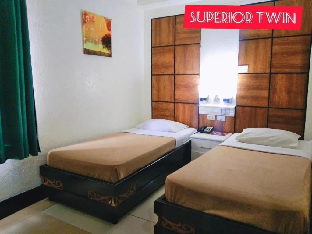 Bed in Marcian Business Hotel