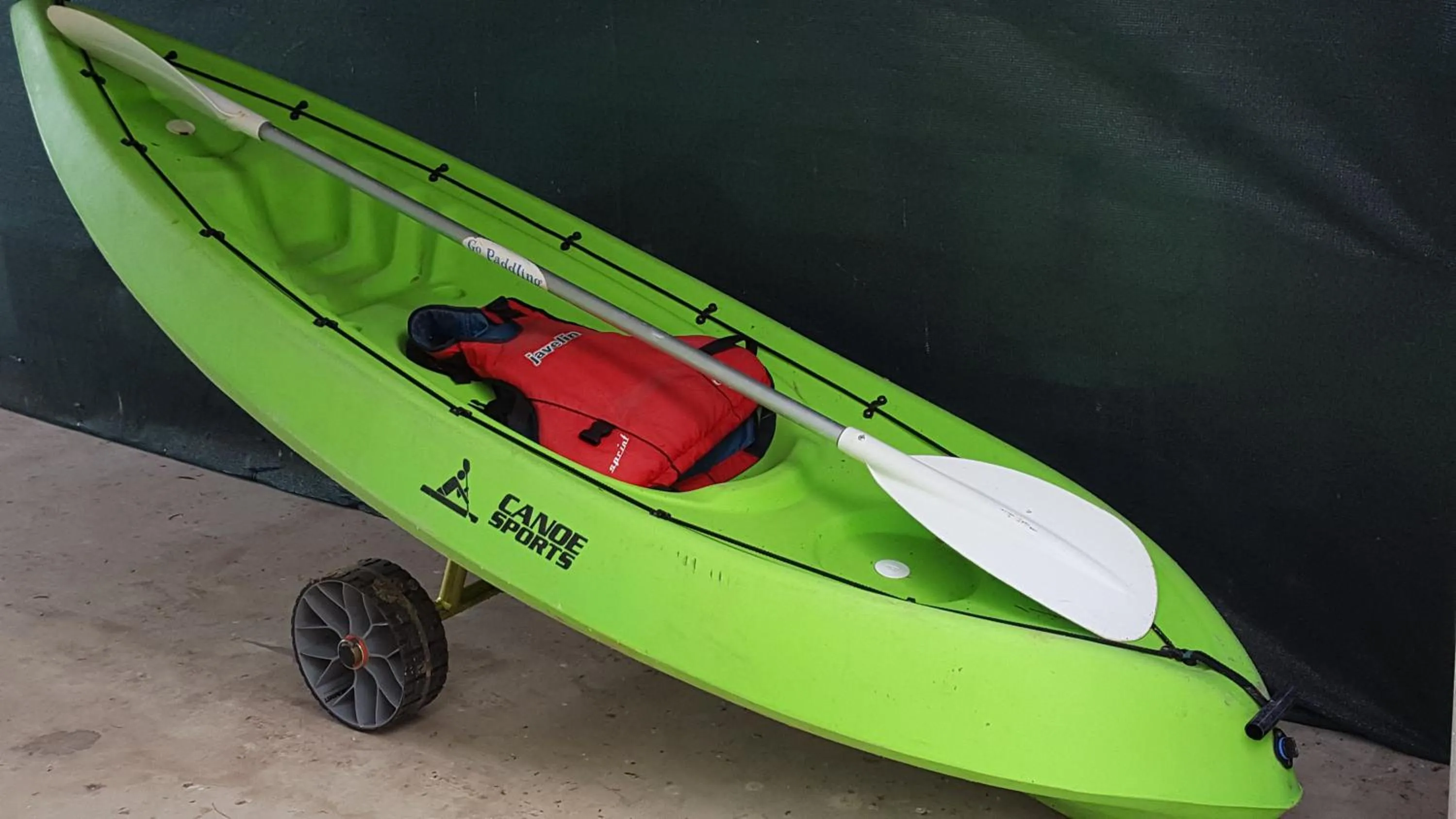 Canoeing in Coorong Waterfront Retreat