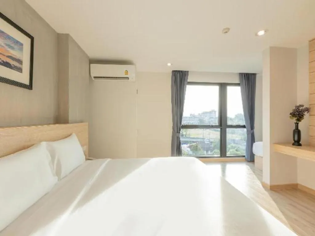 Bed in B2 Don Mueang Premier Hotel