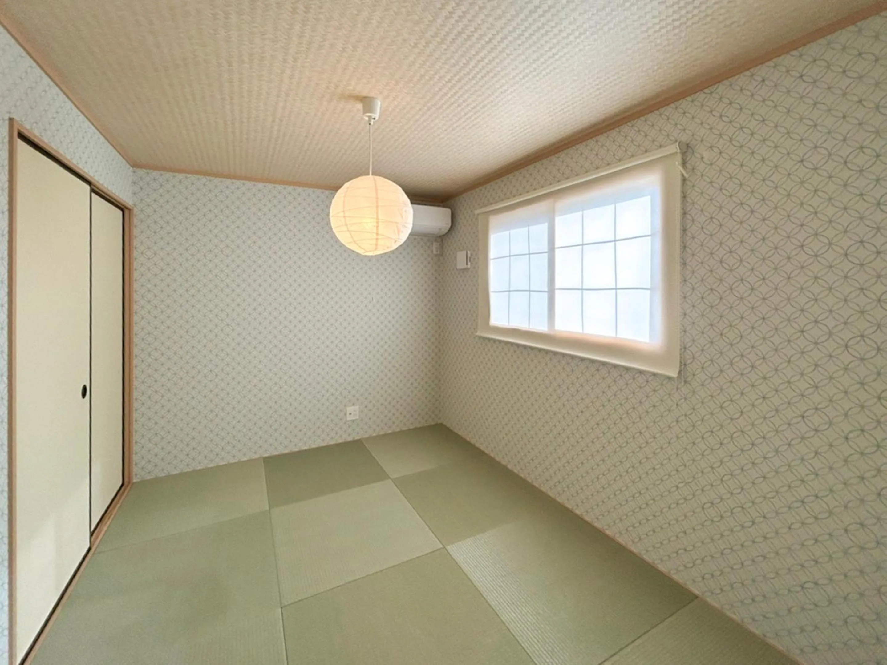 Photo of the whole room in Kinugawa Station Front