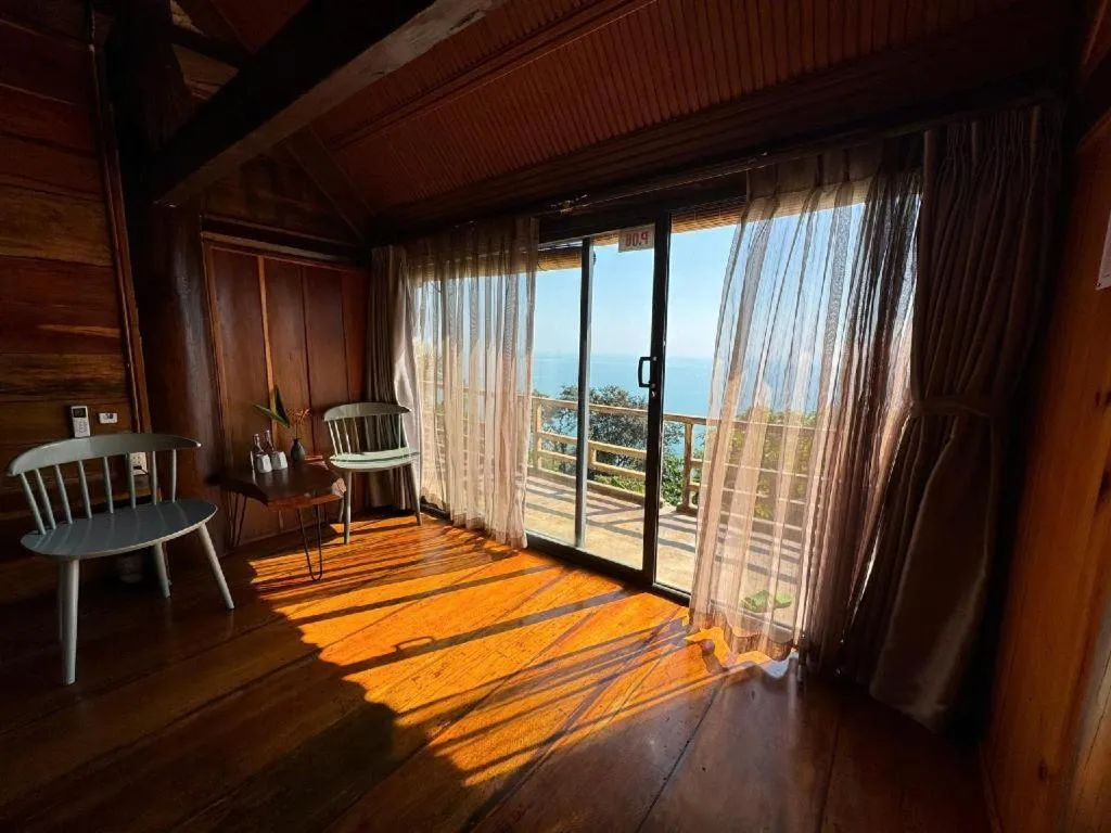 Mango House - Seaview - Homestay.