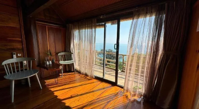 Mango House - Seaview - Homestay.