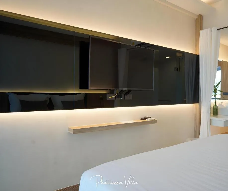 Bed in Phattrasom Villa