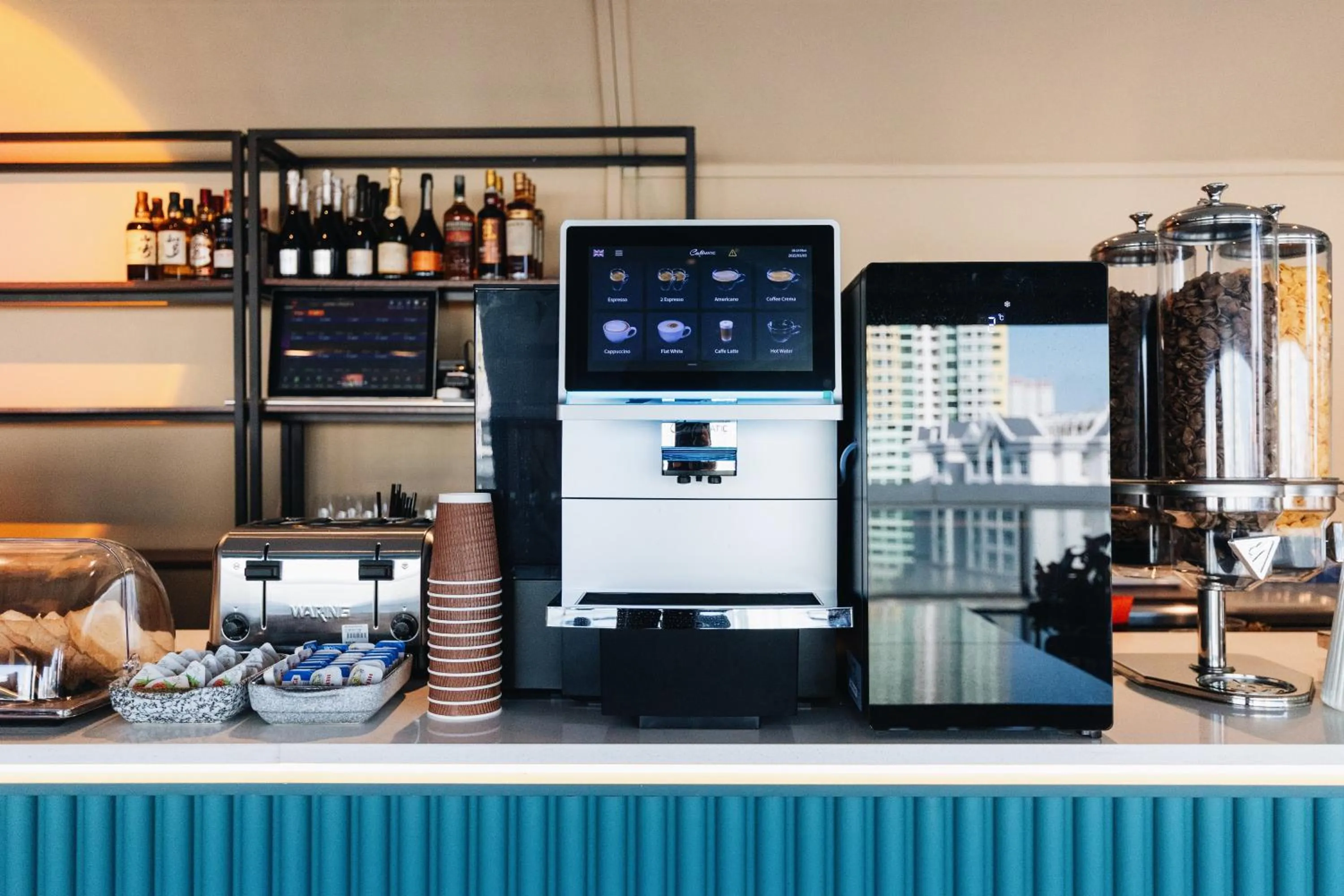 Restaurant/places to eat in Louis Kienne Serviced Residences - Havelock