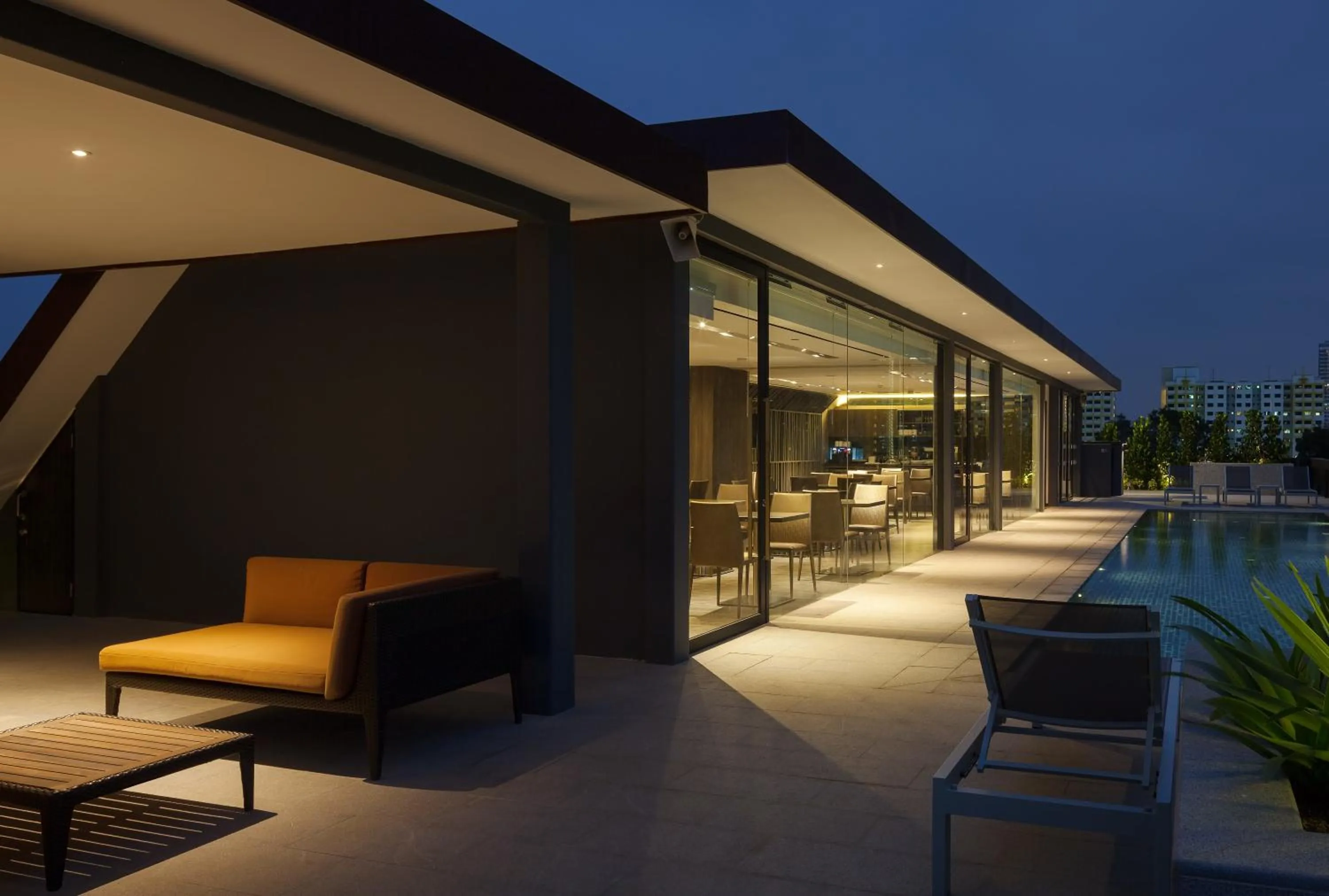 Night in Louis Kienne Serviced Residences - Havelock