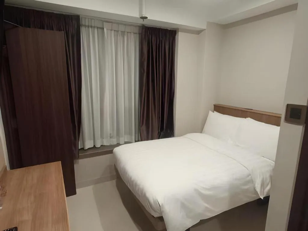 Bed in WE Hotel Kowloon