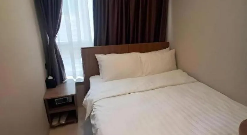 Bed in WE Hotel Kowloon